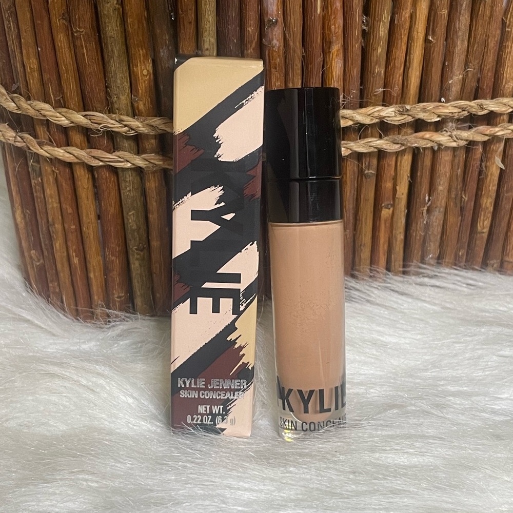 Lot 2 🆕 NIB Kylie Jenner Cosmetics OAK Skin Concealer Bundle